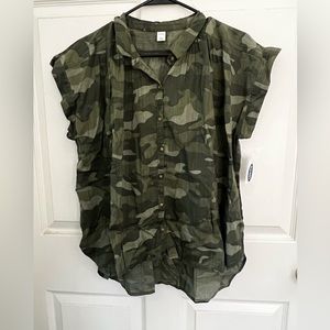 Old navy camo print blouse top S